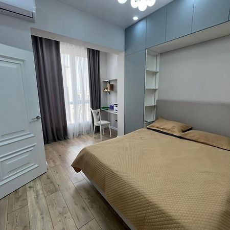 Ferienwohnung Business Almaty Exterior foto