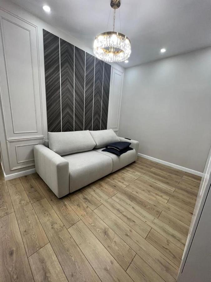Ferienwohnung Business Almaty Exterior foto